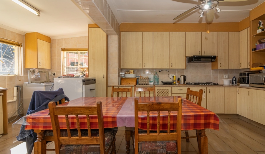 6 Bedroom Property for Sale in Morewag Free State